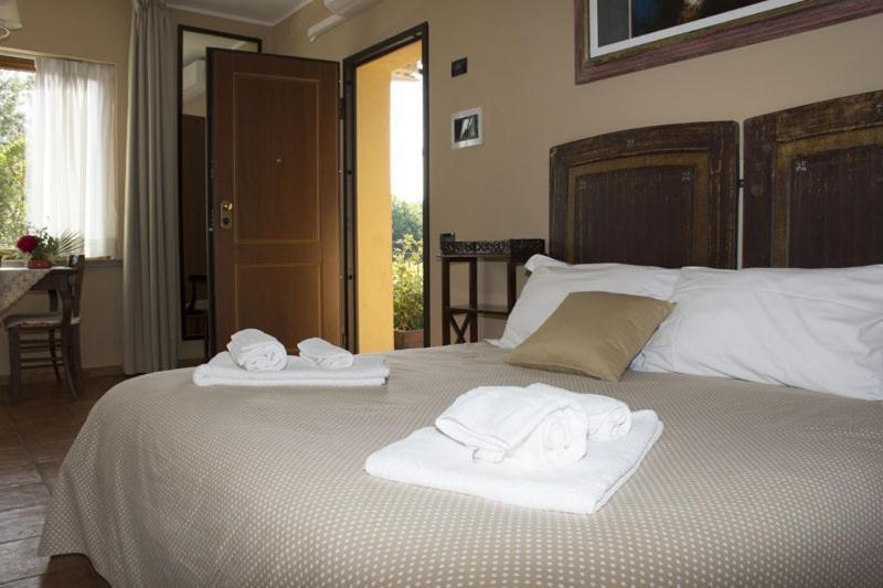 Agriturismo Scuderie Della Contea Sutri Ngoại thất bức ảnh